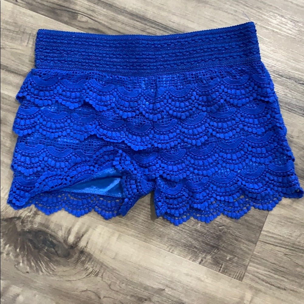 Blue lace layered shorts